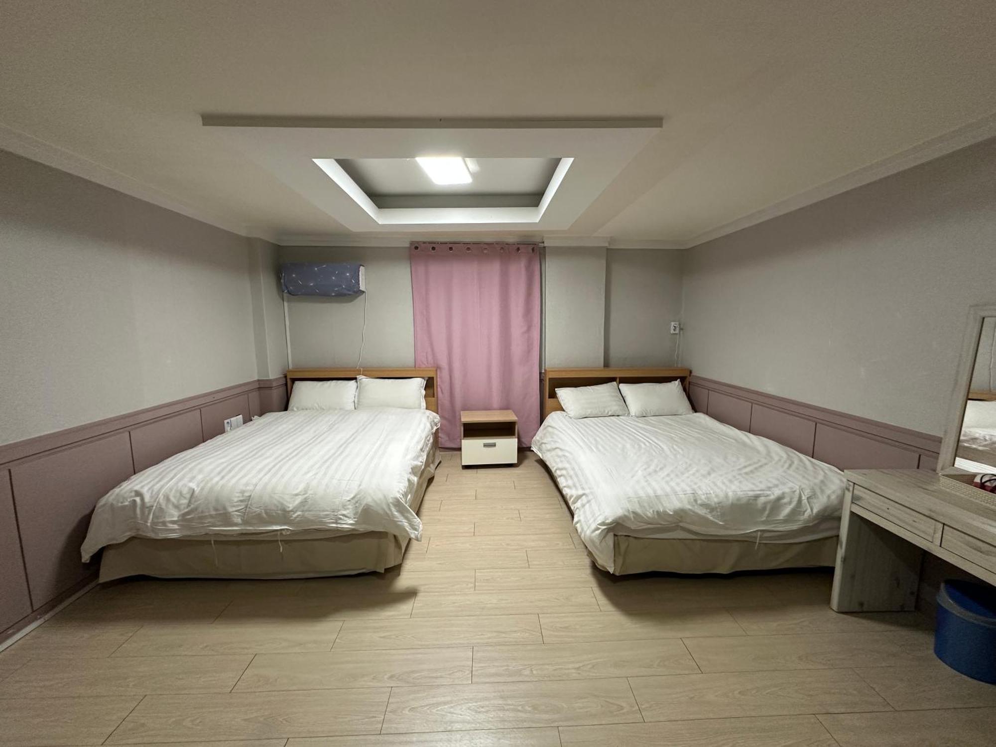 Daegu Dongseongro Gyeong'S Hostel Dış mekan fotoğraf